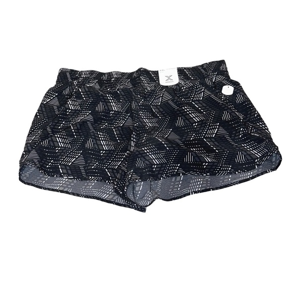 Xersion Black Geometric Athletic Shorts - Picture 1 of 4